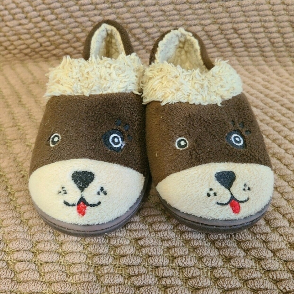 Wonder Nation Slippers